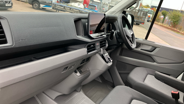 Volkswagen Crafter Cr35 Lwb Diesel Fwd 2.0 TDI 177PS Commerce Plus High Roof Van Auto